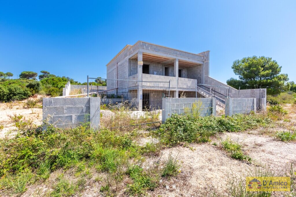 foto immobile Villa su due livelli, vista mare, a Torre Pali, Pescoluse n. 9