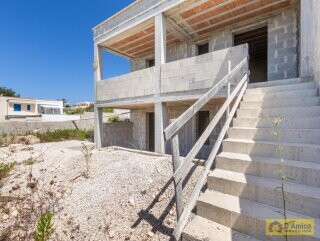 foto immobile Villa su due livelli, vista mare, a Torre Pali, Pescoluse n. 8