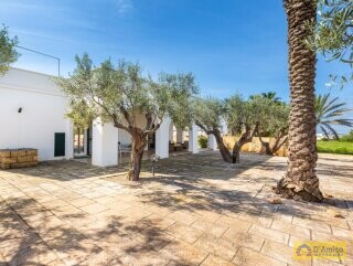 foto immobile Raffinata Villa a 250 metri dal mare, nei pressi di Gallipoli, in Salento n. 4