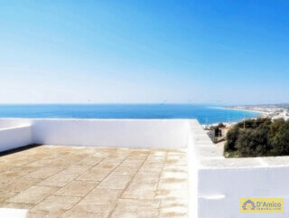 foto immobile Splendida Villa Vista Mare, con Piscina e volte tipiche, a Torre Vado n. 24