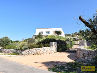foto immobile Splendida Villa Vista Mare, con Piscina e volte tipiche, a Torre Vado n. 26