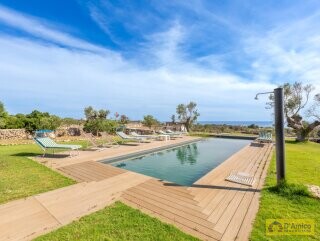 foto immobile Splendida Villa con incantevole Vista Mare e Piscina, a Santa Maria di Leuca n. 3