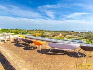 foto immobile Splendida Villa con incantevole Vista Mare e Piscina, a Santa Maria di Leuca n. 25