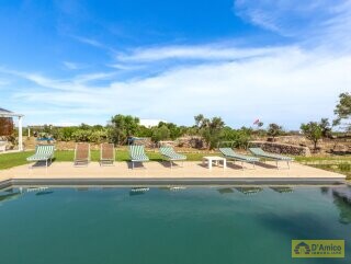 foto immobile Splendida Villa con incantevole Vista Mare e Piscina, a Santa Maria di Leuca n. 5