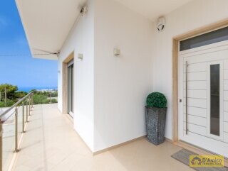 foto immobile Villa di Lusso con Piscina e Vista Mare a Santa Maria Di Leuca n. 12