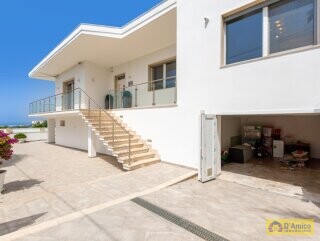 foto immobile Villa di Lusso con Piscina e Vista Mare a Santa Maria Di Leuca n. 43